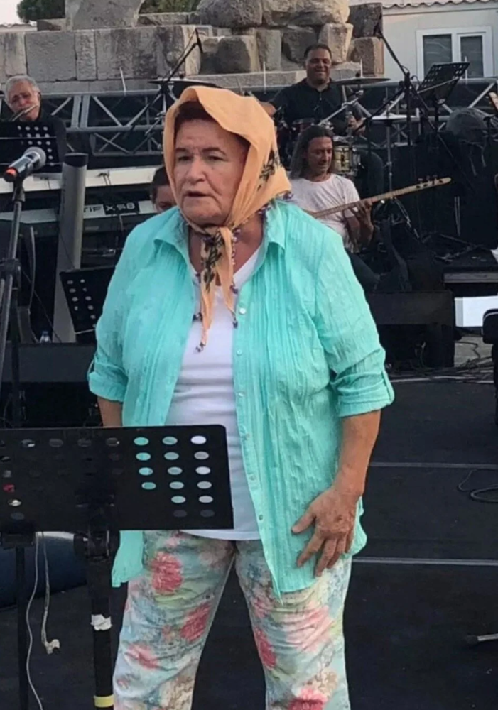 selda bagcan in konser kombini gundem oldu